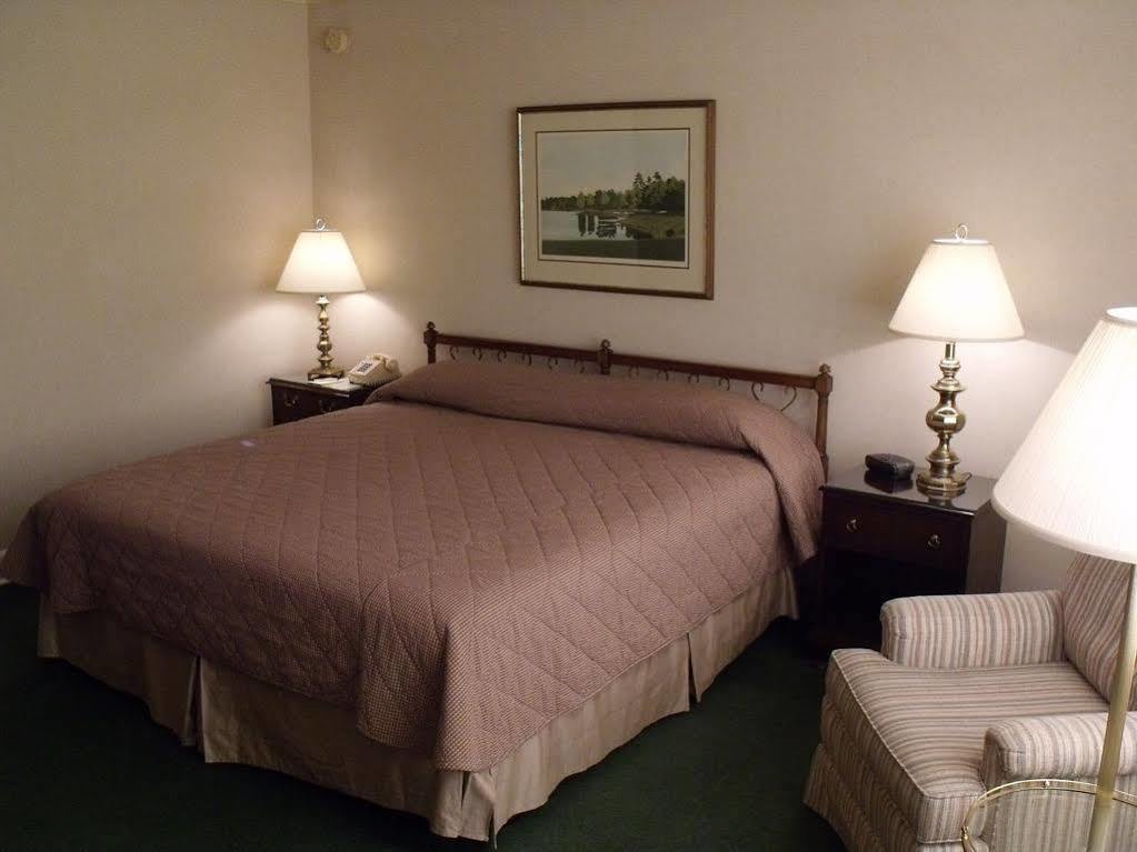 The Inn At Houndslake Aiken Exteriör bild